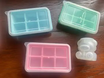 lot de bacs pour faire des glaçons