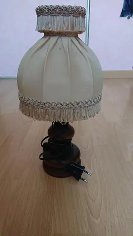 Vieille lampe de chevet