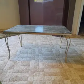 table basse avec marbre vert de mer