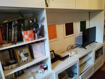 meuble Télé avec tiroirs et etageres