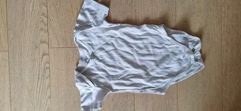Body blanc manches courtes 24 mois