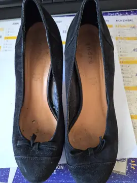 Escarpins noirs daim taille 37