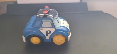 Jouet voiture en plastique