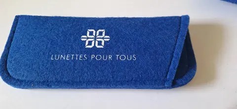 Etui bleu à lunette