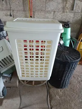 panier a linge blanc