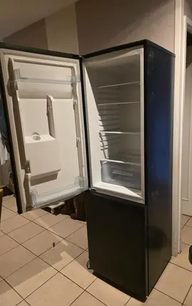 Combiné congélateur et frigo