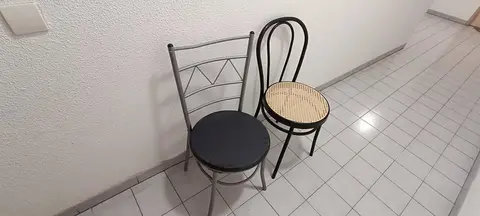 chaises