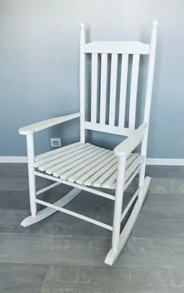 Chaise à bascule blanche