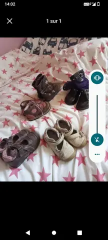petit chaussure en bonne état