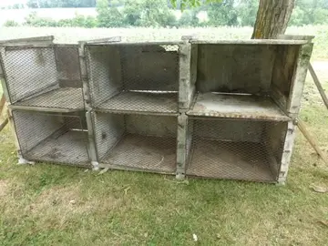 CAGES A LAPINS CLAPIERS