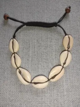 Bracelet de petits coquillages