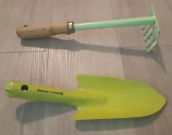 Mini pelle et mini rateau