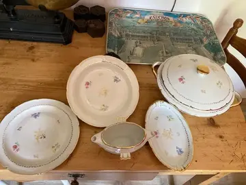 service table porcelaine 44 pièces