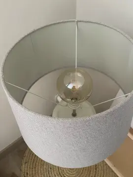 LAMPE AVEC AMPOULE