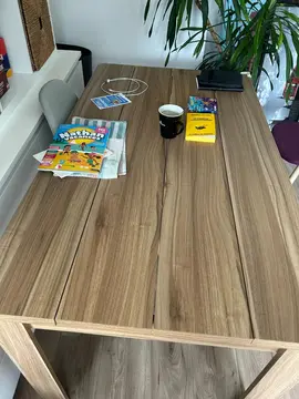 Table en bois bonne qualité en bon état