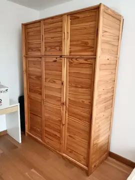 Armoire en pin