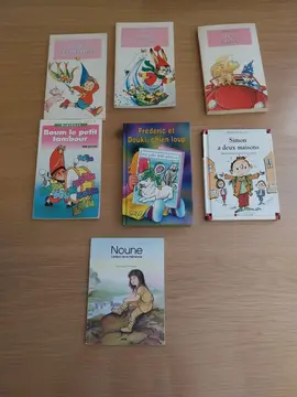 7 livres " mini bibliothèque "