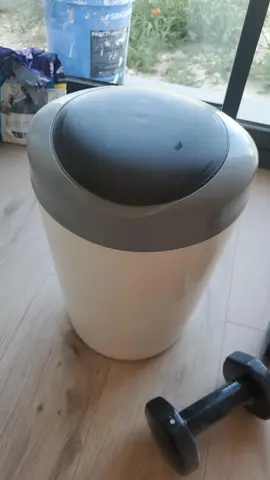 poubelle à couche