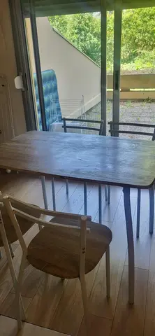 Table et 4 chaises