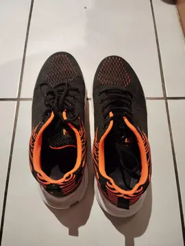 baskets taille 44 neuves