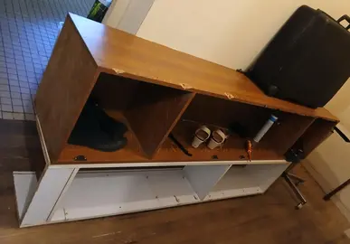 vieux meubles en bois