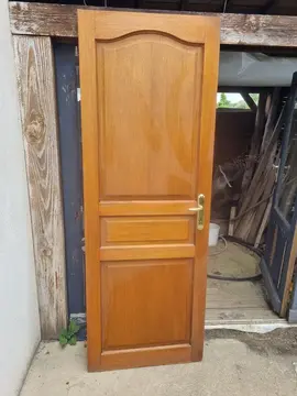 Porte d'intérieur en bois massif