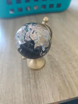 petit globe terrestre