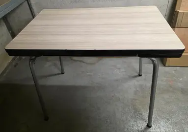 Table en formica