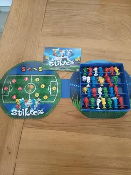 jeu de société stikees