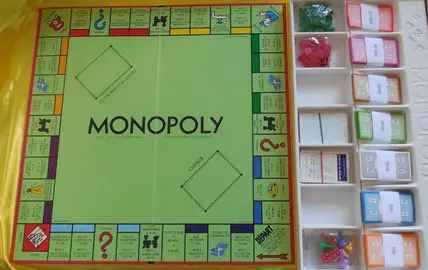 jeux Monopoly et mallette