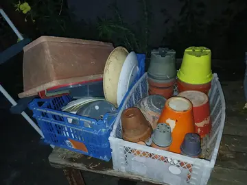 pots de fleurs, jardinières, soucoupes, caches-pots