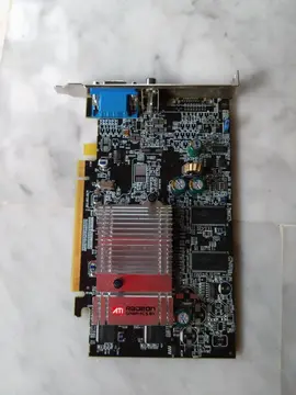 Carte graphique ATI Radeon X300