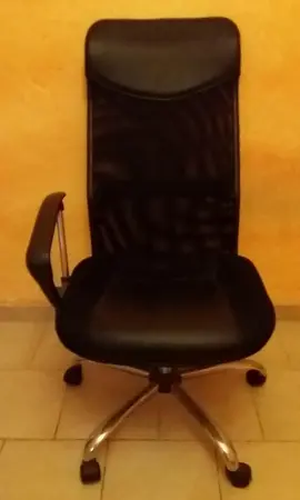 Chaise bureau manque 1 accoudoir