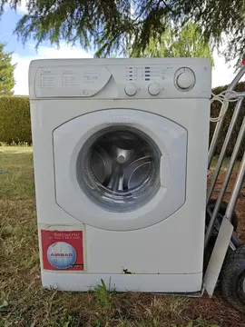 Machine à laver Ariston en état de marche