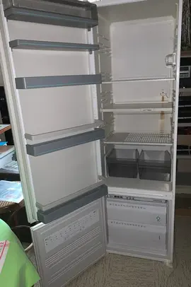 Grand frigo, mais le coté congelateur ne fonctionne plus