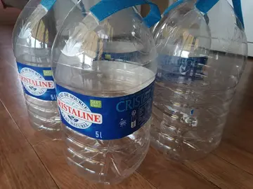 Bouteilles en plastique 5 litres