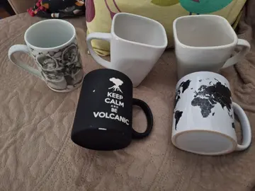 Lot mugs