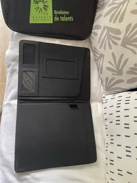 organisateur avec pochette d’ordinateur