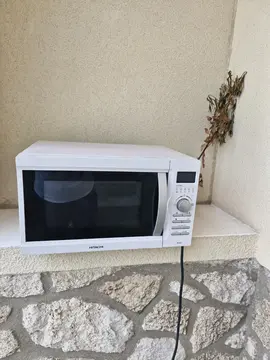 four Hitachi fonction four micro-ondes