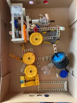 jeu de construction avec 3 moteurs