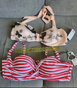 Deux Hauts de bikini taille 44 NEUF