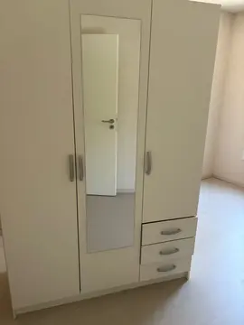 armoire avec penderie