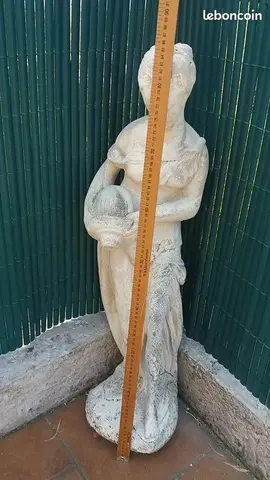 Statuette à restaurer