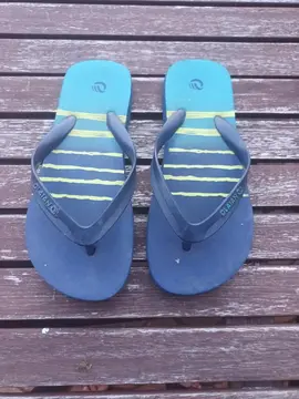 Tongs pointure 33/34