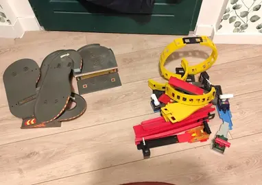 jouet - garage et looping - incomplet