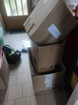 trois cartons