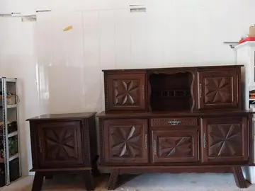 Donne deux meubles salle à manger