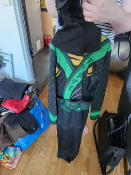 costume lloyd ninjago taille 10 ans
