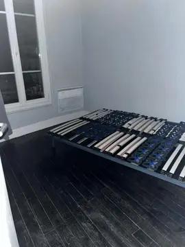 Lit sommier sans matelas