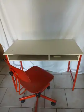Bureau et chaise
